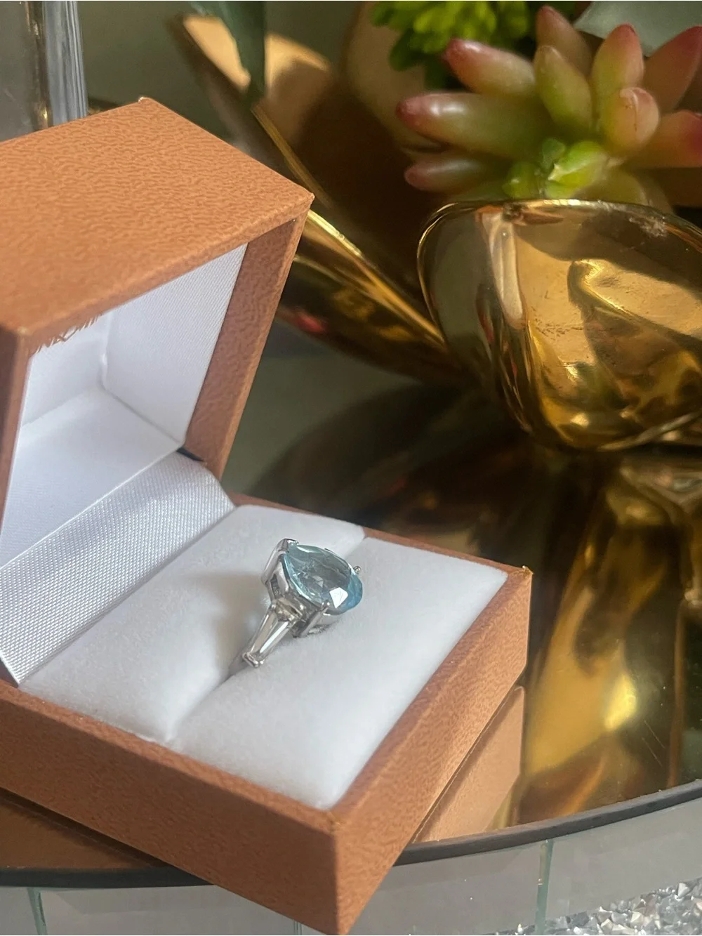 N/A elegant teardrop